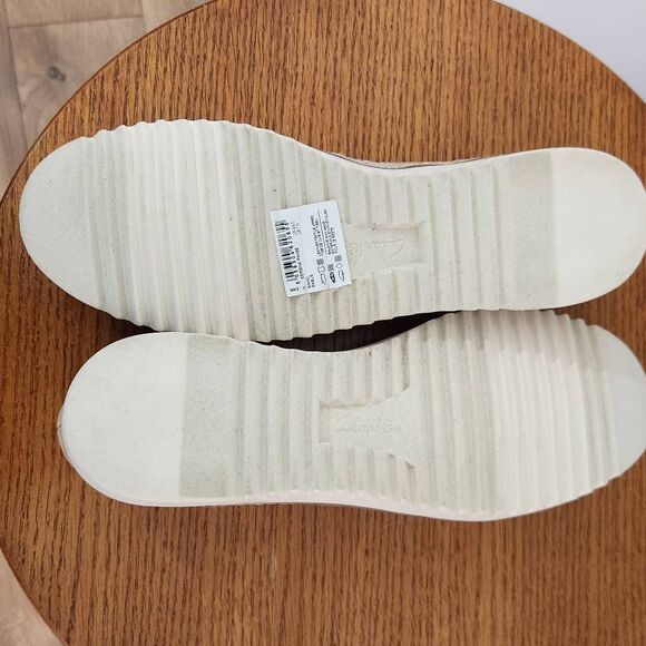 Clarks Serena Paige Suede Slip On Comfort Espadrilles in Tan and White Size 7 N - Picture 9 of 14